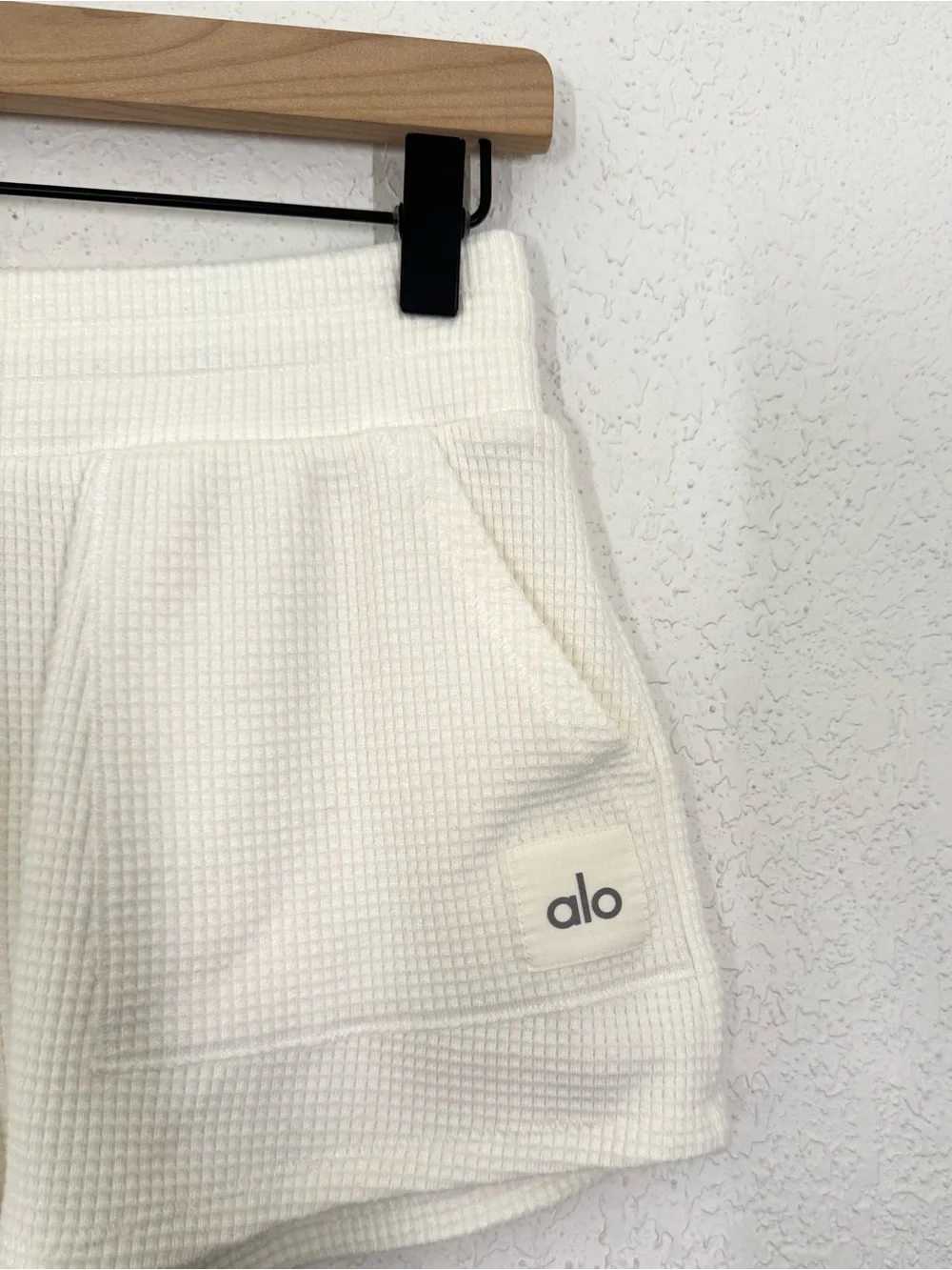 Alo Yoga Waffle High Waist Weekend Escape Shorts in Ivory Size Small